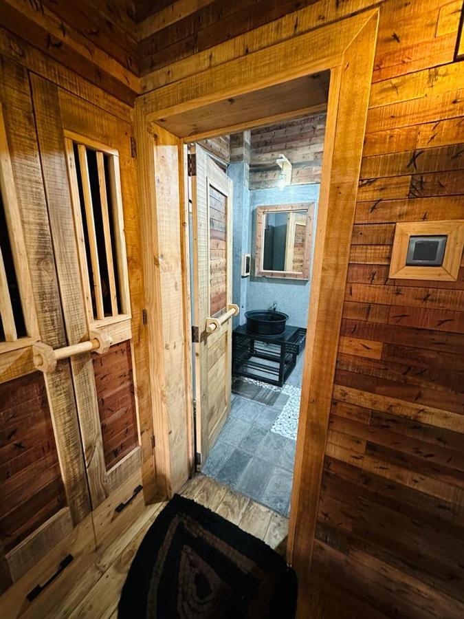 Winwood Ella Hotel Ngoại thất bức ảnh
